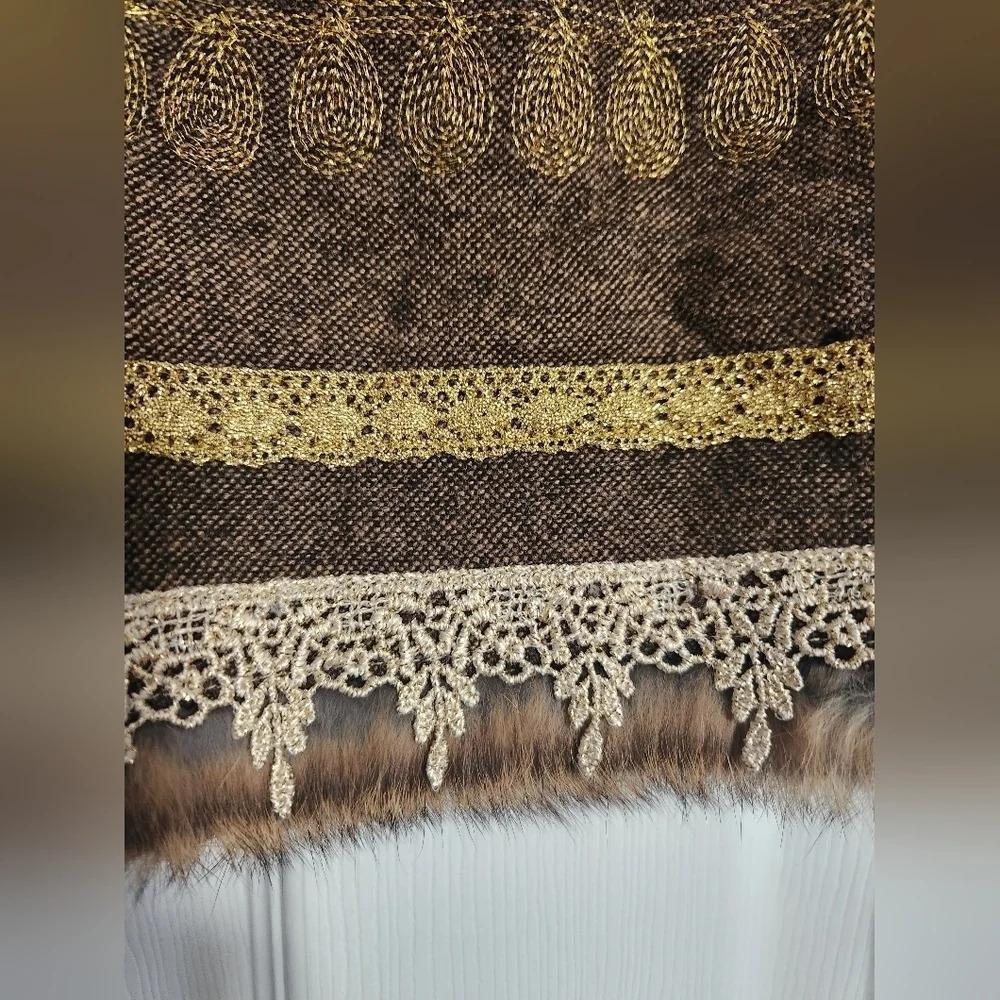 Peter Nygard Wool embroidered textured lace metallic viking skirt fur trim sz 6 - Picture 11 of 14